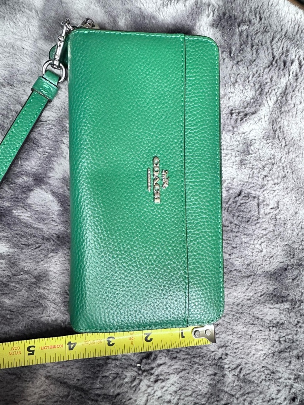 Coach Green Pebbled Leather Continental Wallet with Silver Logo - Picture 9 of 9
